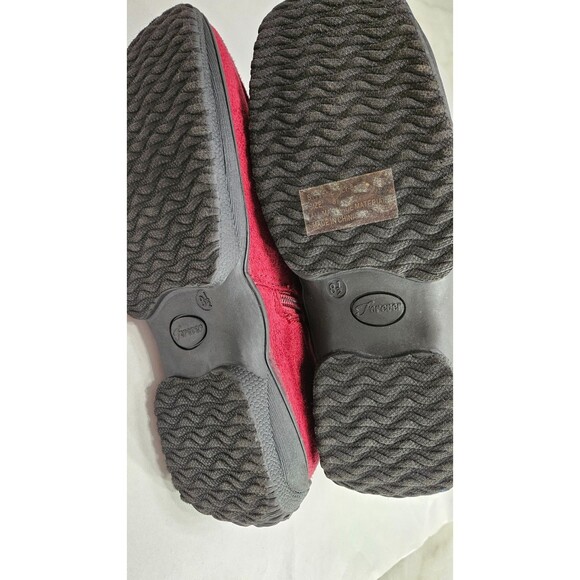 Forever Red Round Toe Buckle Closures Slip On Women's Snow Boots Size 8.5 - Picture 6 of 7